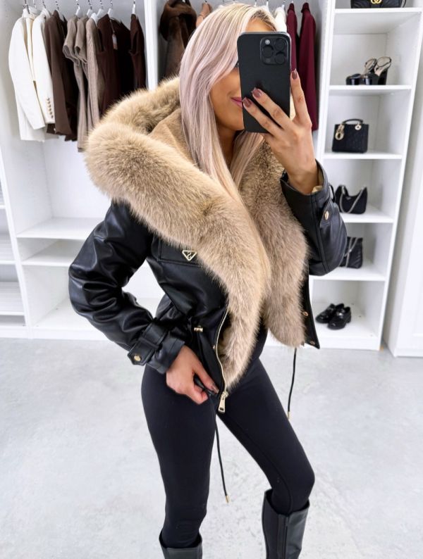 Czarny Parka Z Regulowanym Pasem I Luksusowym Sztucznym Futrem