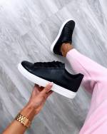 Beež Ussimustriga Vabaaja Jalanõud