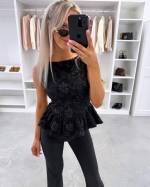 Gaiši Bēša Blūze Ar Peplum Siluetu