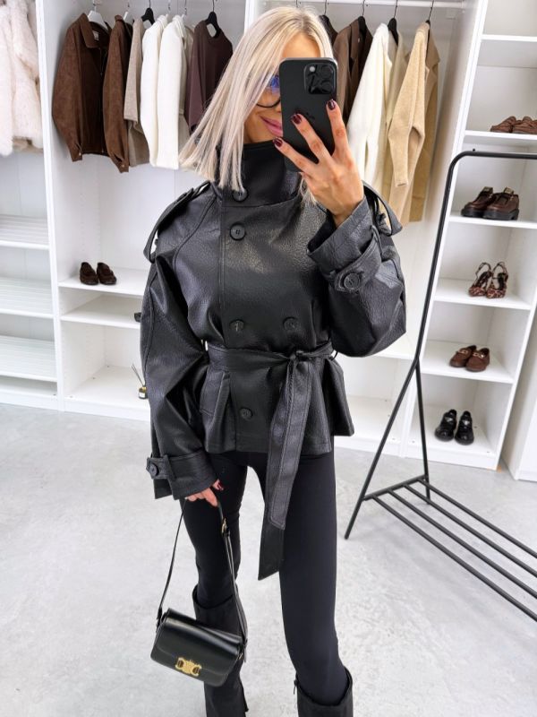 Melns Oversize Jaka Ar Sasienamu Priekšpusi