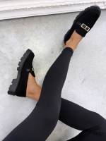 Розовый Замшевые лоферы с золотистой деталью