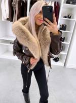 Ciemnoczerwony Parka Z Regulowanym Pasem I Luksusowym Sztucznym Futrem