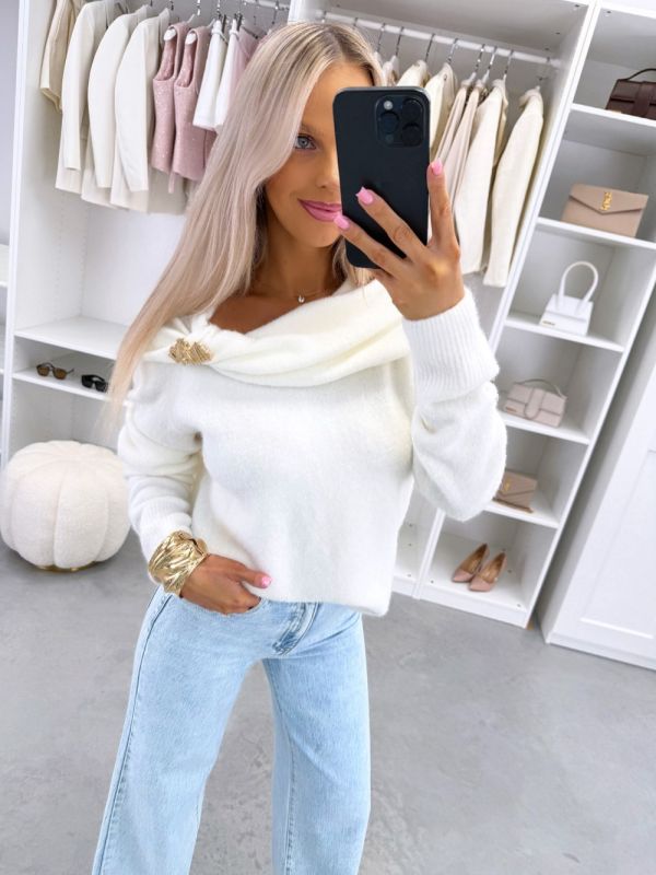 Valge Kuldse Detailiga Pehme Kampsun