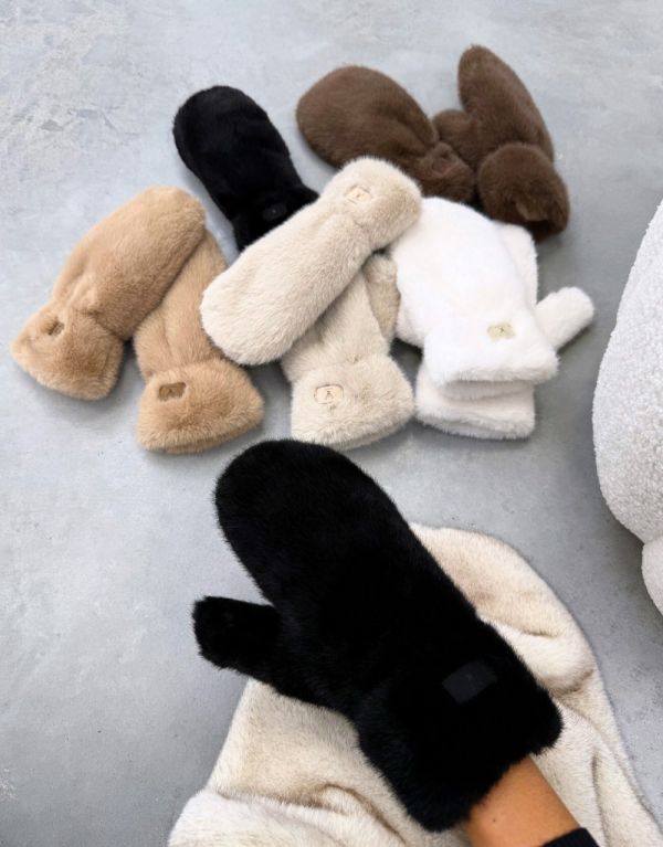 Must Pehmed Ja Soojad Kindad