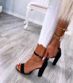 Серый Открытые босоножки на блочном каблуке с лентами