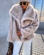 Gaiši Bēša Luxurious Short Fur Coat