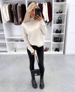 Gaiši Bēša Maigs Adījuma Džemperis Ar Augstu Apkakli