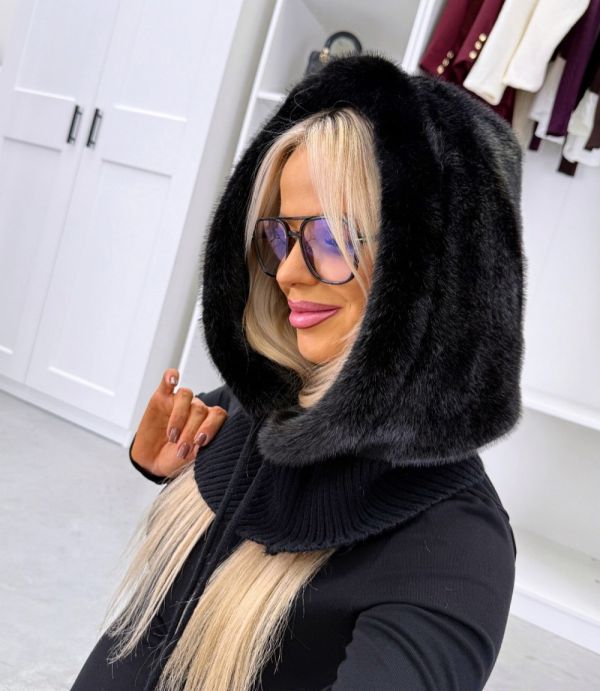 Czarny Czapka Z Kominem