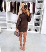 Tumši Sarkans Elastīga Pieguļoša Kleita Ar Platām Piedurknēm