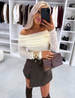 Czarny Top Z Elastycznej Koronki Czarny Top Z Elastycznej Koronki